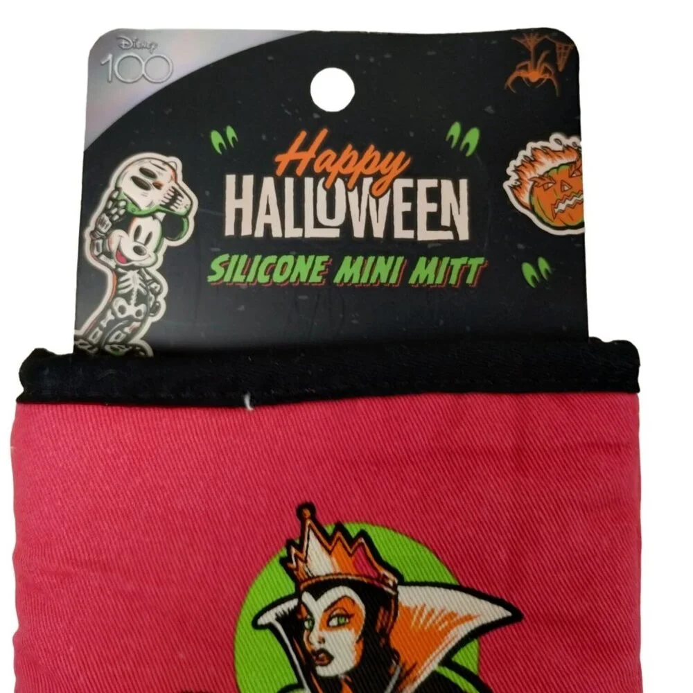 Disney 100 Halloween Snow White Evil Queen Kitchen Towel and Silicone Mini Mitt